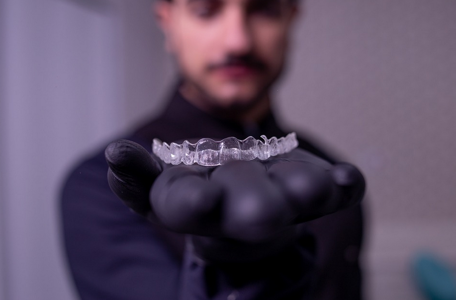 braces